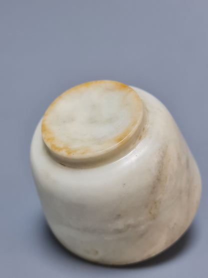 A rare Chinese hard stone "gaiwan" covered tea bowl, 18/19 th century