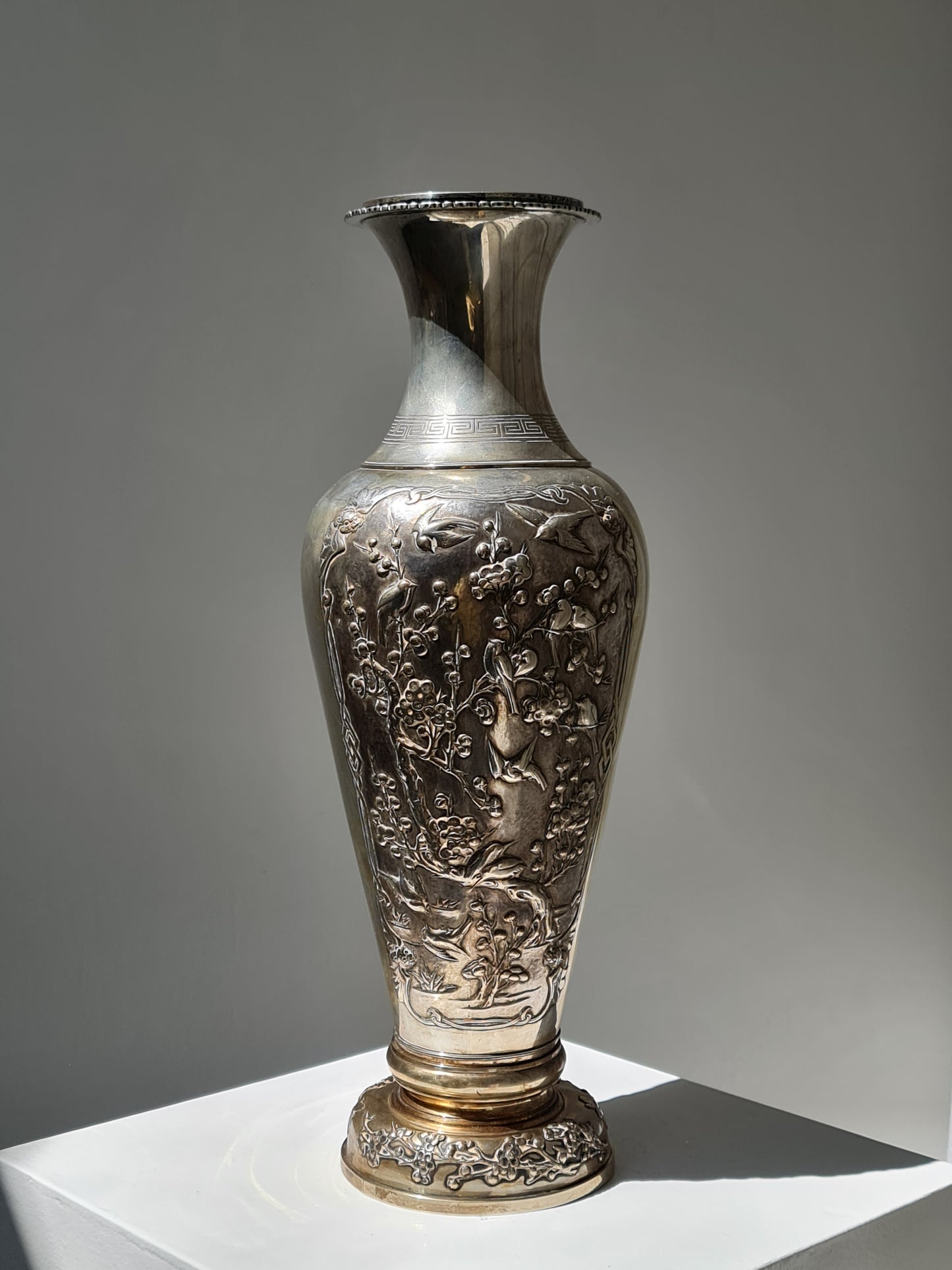 A Chinese Hongkong silver vase with birds, deer, and floral motifs — Republic period (early 20th century)