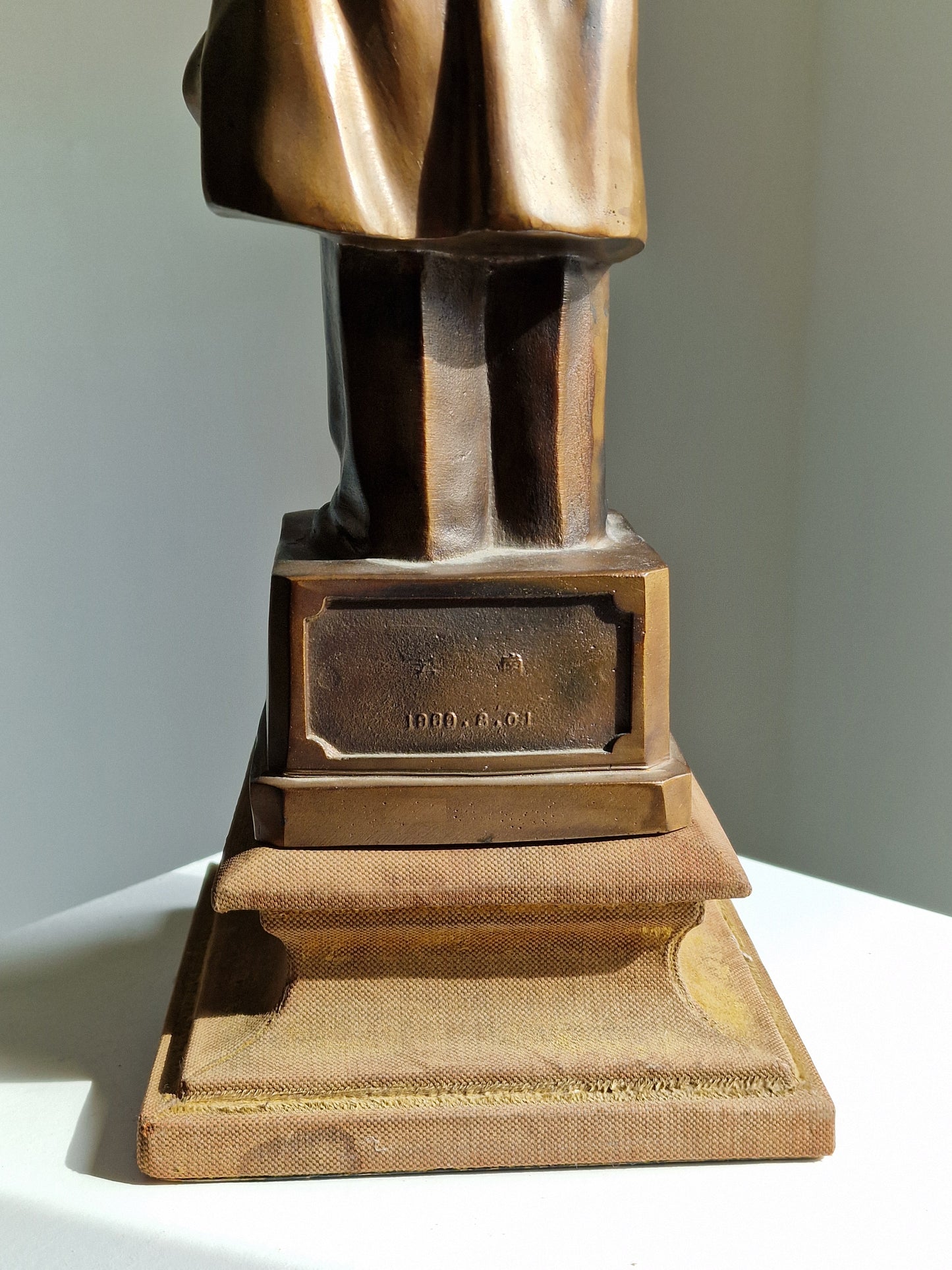 A Bronze figure of Chairman Mao Zedong, dated 1989, with original case by Léon Follet