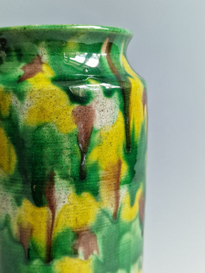 A Chinese ‘egg-and-spinach’ glazed porcelain vase — Daoguang marked and from the period (1821–1850)