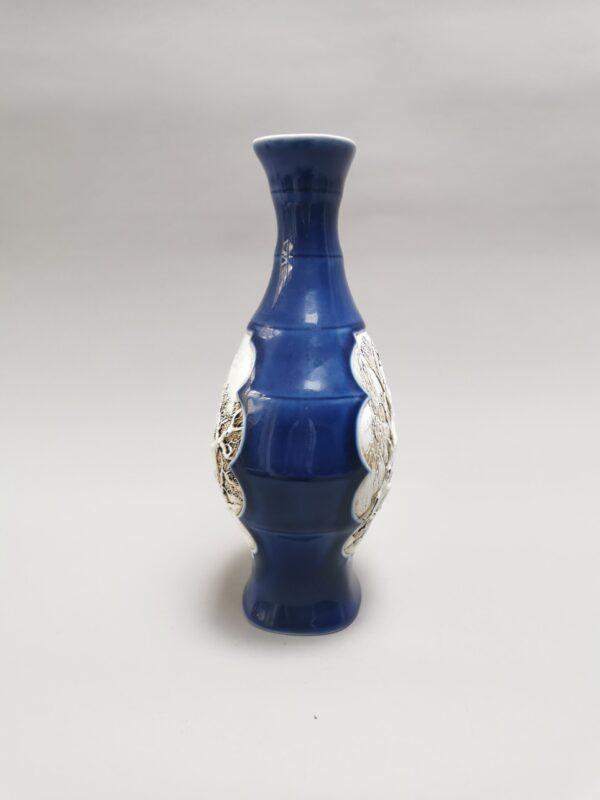 A rare Chinese vase shaped like bamboo and carved with drawings on both sides - Afbeelding 3