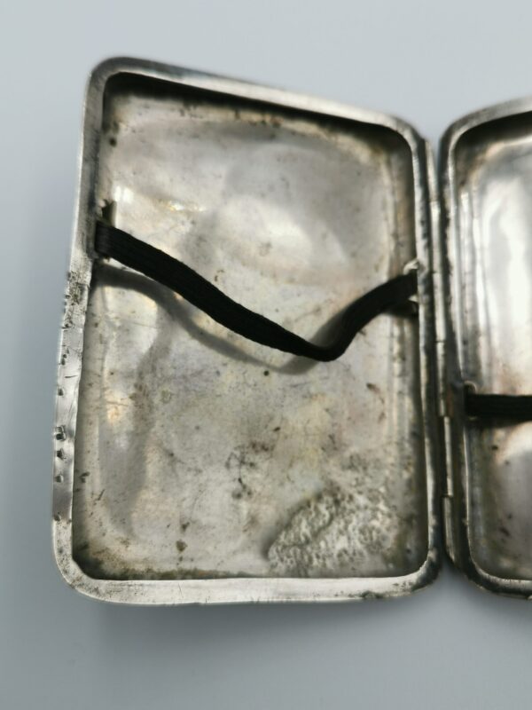 A Chinese silver cigarette case with dragon decoration from the late Qing dynasty - Afbeelding 4