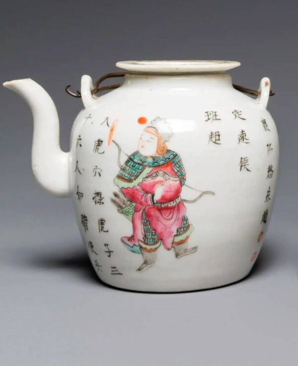 A Chinese porcelain Famille Rose 'Wu Shuang Pu' teapot depicting 'Cao E' and 'Ban Chao', 19th century
