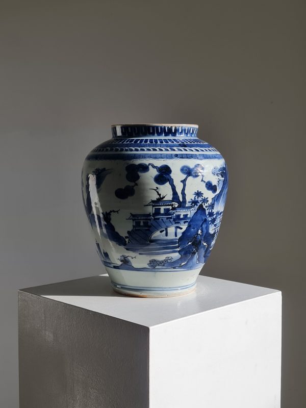 A Japanese  porcelain Arita vase with a blue and white design, 17th century