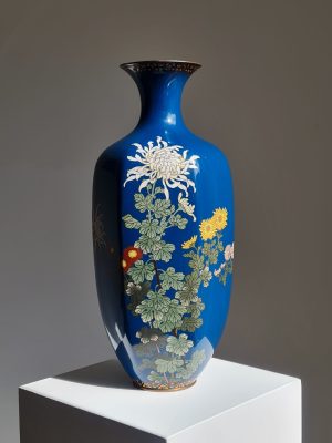 A blue-ground cloisonné enamel vase with floral decorations, Meiji period (1868-1912)