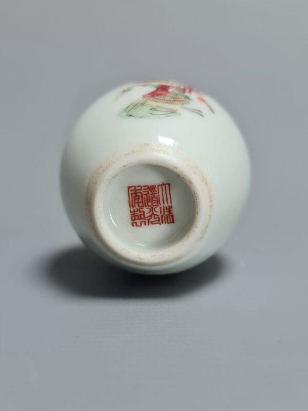 A rare Chinese Famille Rose porcelain water pot, Daoguang marked and possibly from the period - Afbeelding 4
