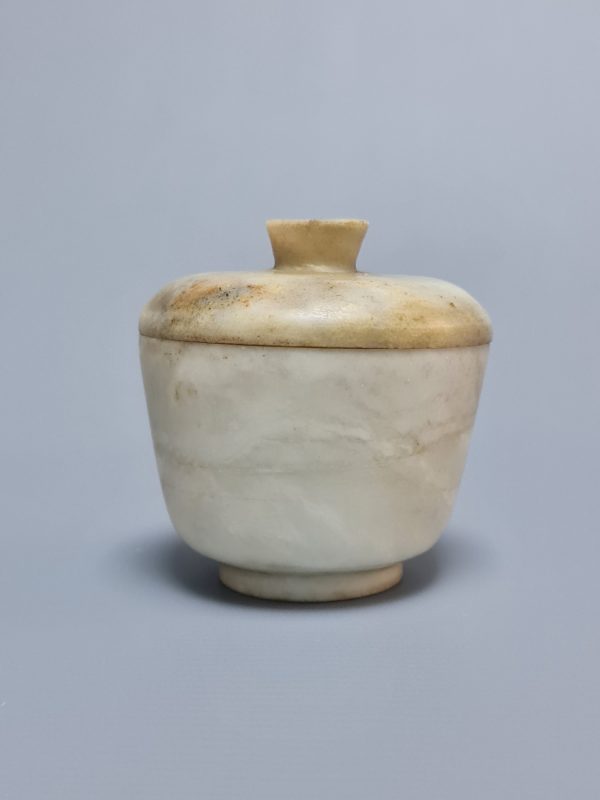 A rare Chinese hard stone (probably chicken bone jade) "gaiwan" covered tea bowl, 18/19 th century